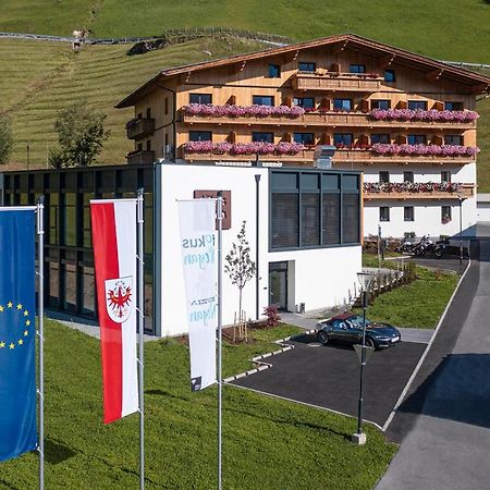 Das Unterrain Lifestyle Hotel Sankt Jakob in Defereggen Esterno foto
