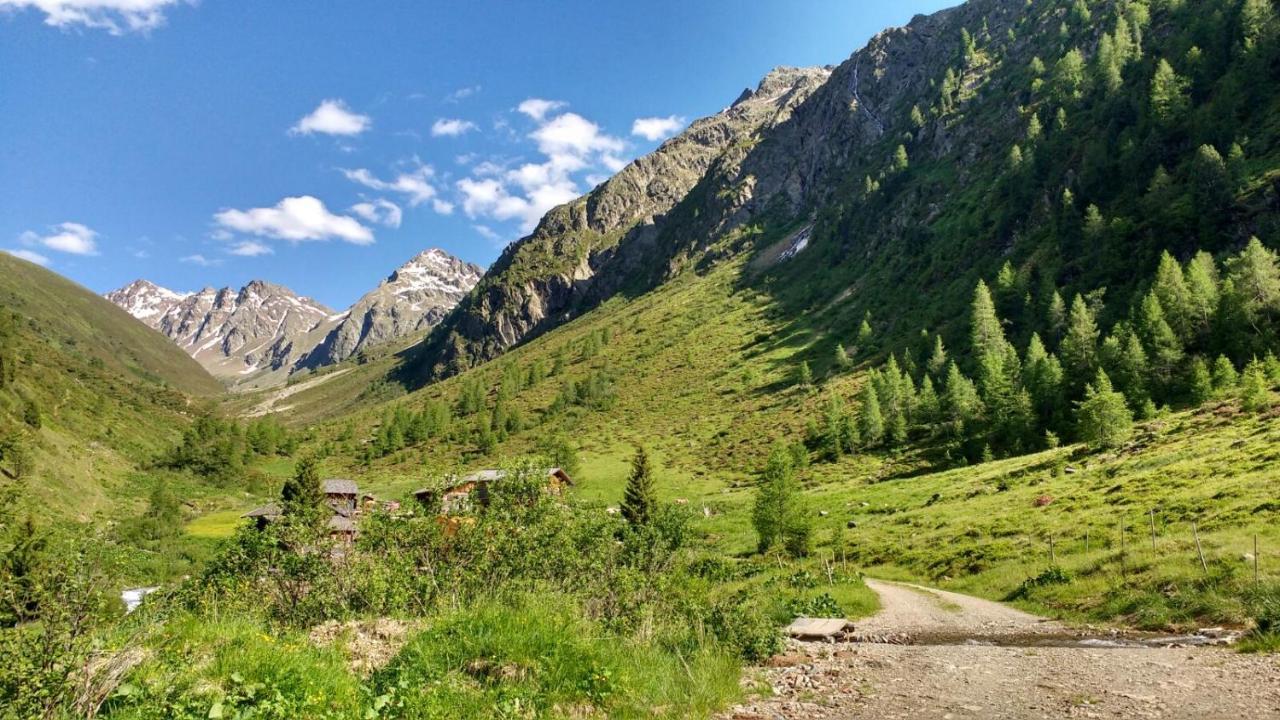 Das Unterrain Lifestyle Hotel Sankt Jakob in Defereggen Esterno foto